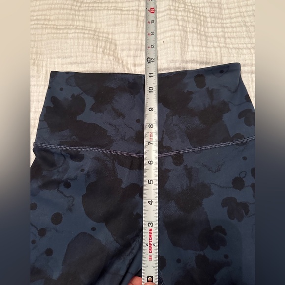 Vuori Highrise Water Drop Print Leggings - Size XS - Picture 10 of 12